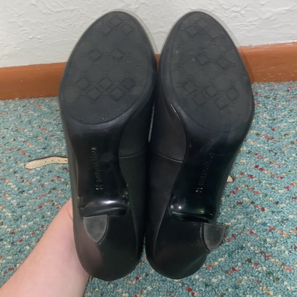 Naturalizer Heels - Picture 3 of 5